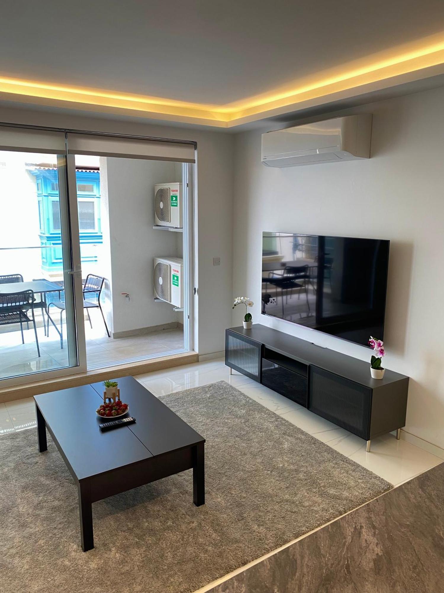 Tigne Sliema Three Bedrooms Apartment Εξωτερικό φωτογραφία