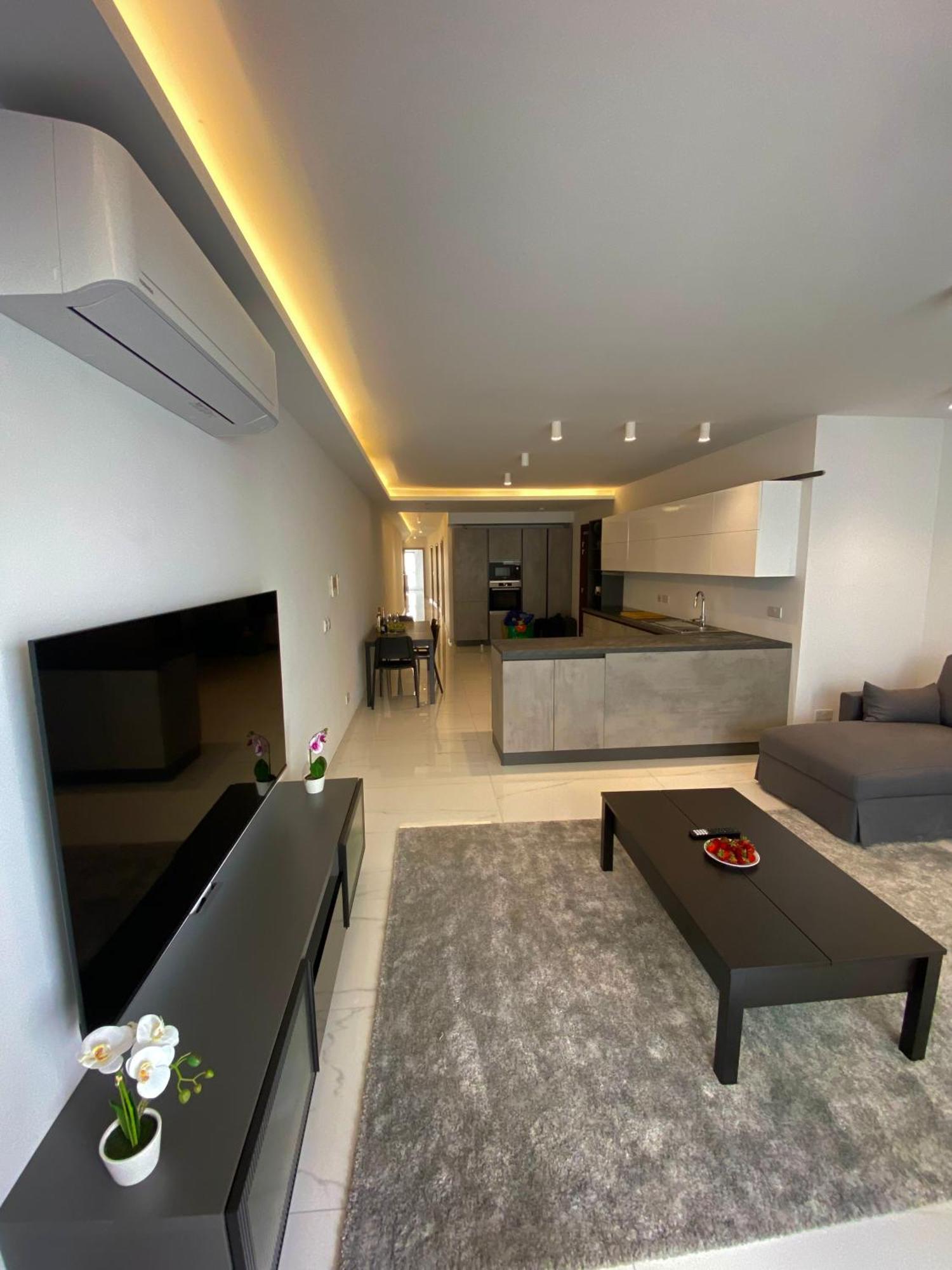 Tigne Sliema Three Bedrooms Apartment Εξωτερικό φωτογραφία